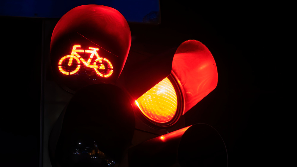 Smart Bike Lane System Uses LED Markers to Improve Night Visibility